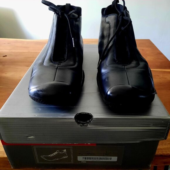 Vintage '90s Prada Men's shoes MINT CONDITION! - Picture 2 of 11